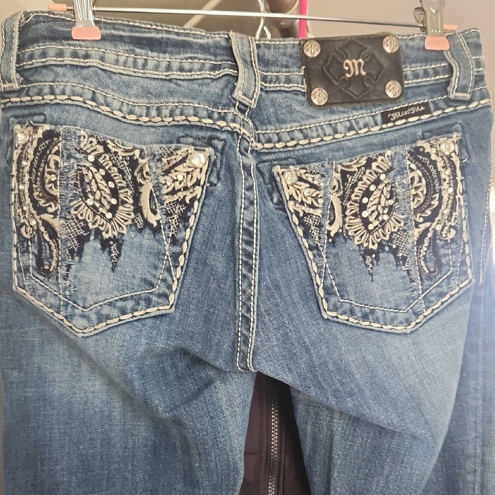 Women's Miss Me Jeans 28" Inseam